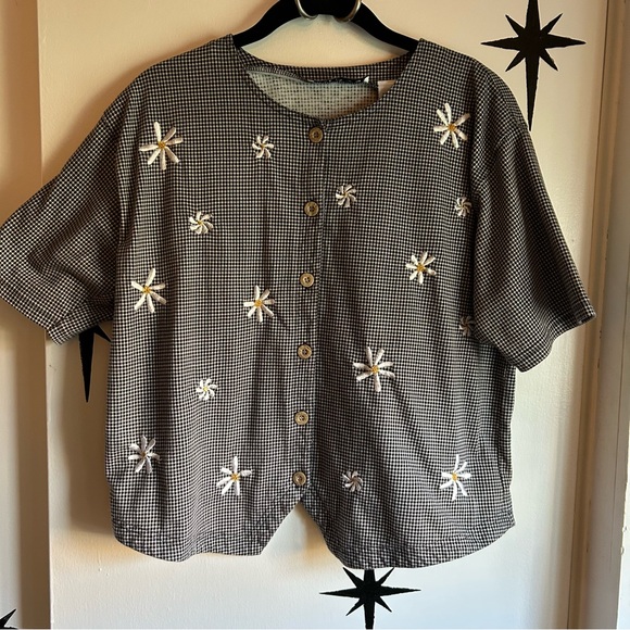Chaus Tops - Chaus Vintage Black & White Gingham Button-Front Top